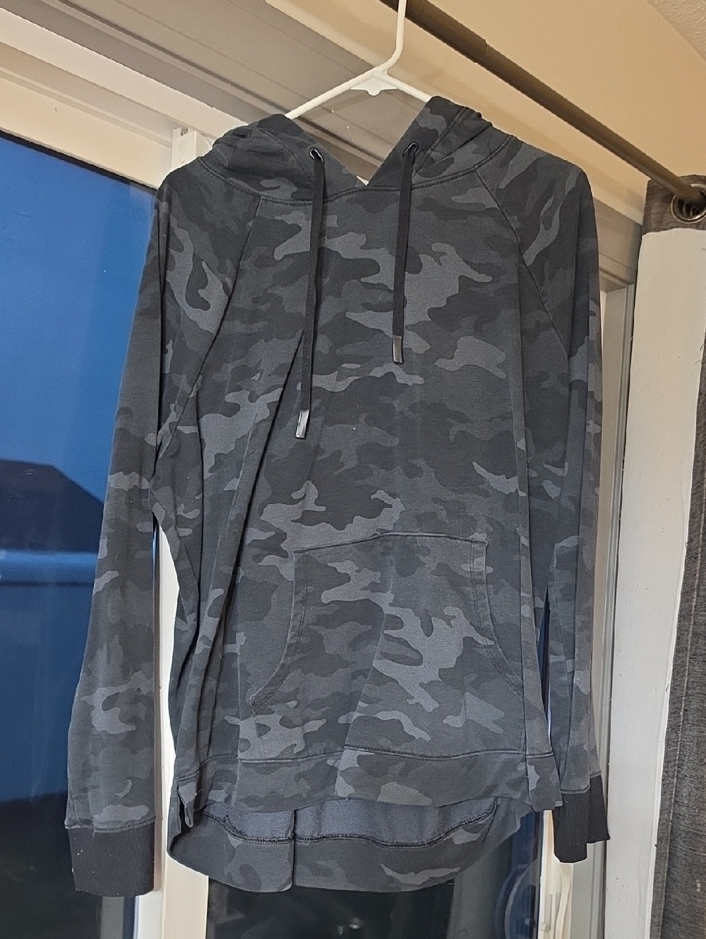 Men's Gray Camo Hooded Sweatshirt - Casual Pullover Hoodie